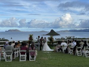 couple getting married in front of historic chinamans hat