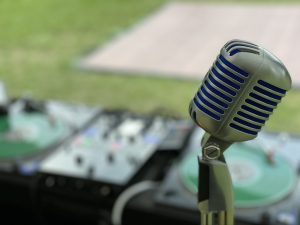 microphone-dj-oahu